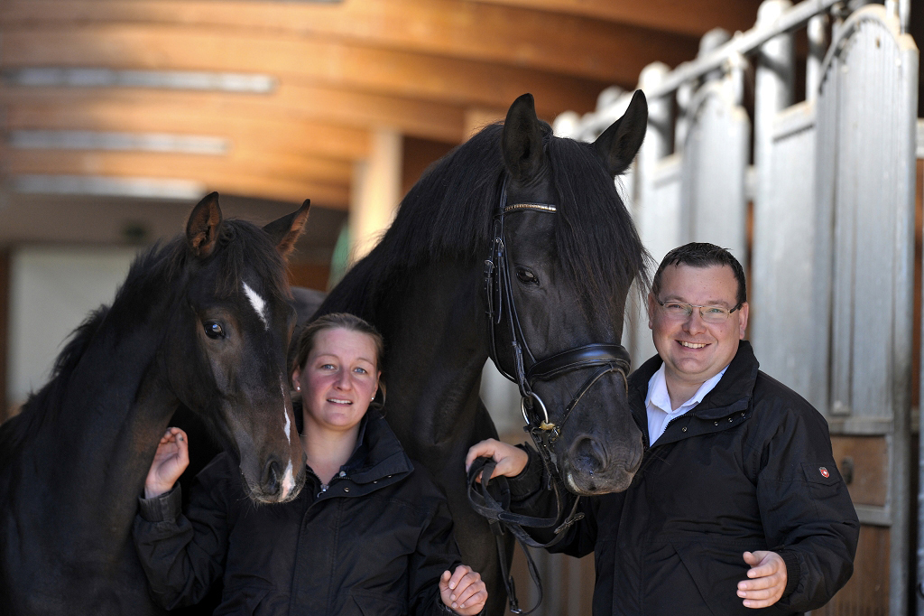 Andreas und Steffi Winter mit Pferden am Gestüt Winter